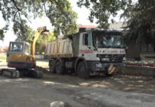 GRADI SE PARKING KOD DOMA KULTURE U KLADOVU