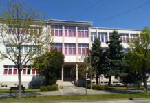 ĐACI SE VRATILI U ŠKOLSKE KLUPE