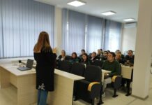 OBUKA ZA PRATIOCE DECE SA SMETNJAMA U RAZVOJU