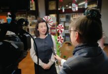 U KLADOVU IZVEDENA PREDSTAVA „GOSPOĐA AJNŠTAJN“