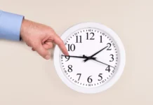 EVO KADA SE POMERA SAT – SPAVAĆEMO KRAĆE