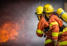 GORELO PUTNIČKO VOZILO