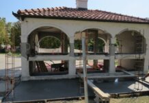 NOVA CRKVENA PRODAVNICA U PORTI HRAMA SVETOG ĐORĐA /VIDEO/