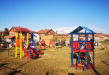 IZGRAĐENO NOVO IGRALIŠTE U MALOJ VRBICI /VIDEO/