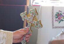 SRPSKA PRAVOSLAVNA CRKVA I VERNICI PRAZNUJU KRSTOVDAN