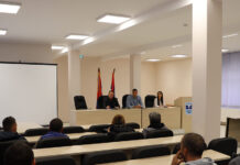 ODRŽAN SASTANAK U LOKALNOJ SAMOUPRAVI SA TAKSISTIMA