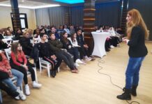 DECA ISPRED EKRANA – KOLIKO I KAKO /VIDEO/