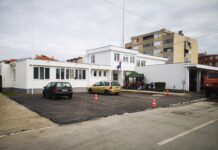 ASFALTIRAN PARKING ISPRED VATROGASNOG DOMA U KLADOVU