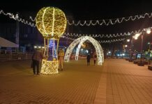 PRIVODI SE KRAJU NOVOGODIŠNJA DEKORACIJA GRADA