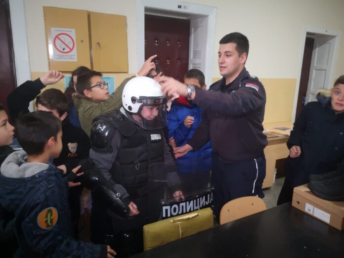 školarci u PS Kladovo