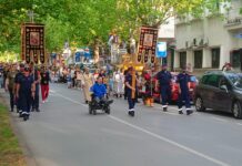 NA LAZAREVU SUBOTU ODRŽANA LITIJA GRADSKIM ULICAMA