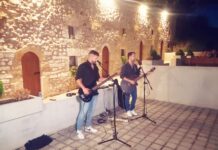 BRAĆA PETROVIĆ SUGRAĐANIMA PODARILA VEČE AKUSTIČNE MUZIKE