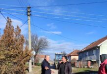 NOV ASFALTNI ZASTOR U ULICI SRĐANA MILIVOJEVIĆA KRLETA