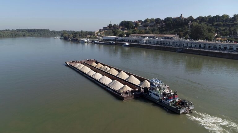 PRODATO JUGOSLOVENSKO REČNO BRODARSTVO