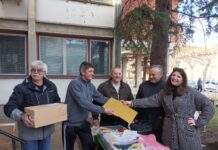 DOK PČELE MIRUJU U KLADOVSKOM KRAJU AKTIVNI SU VLASNICI KOŠNICA