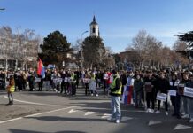 15 MINUTA TIŠINE U KLADOVU „ZA BOLJE SUTRA“