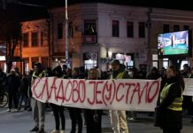 U KLADOVU 15 MINUTA TIŠINE I PODRŠKA STUDENTIMA