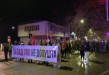 15 MINUTA TIŠINE UZ PODRŠKU STUDENTIMA I PROSVETNIM RADNICIMA