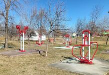 MONTIRANE OBNOVLJENE I NOVE SPRAVE U TERETANI U GRADSKOM PARKU „JEZERO“