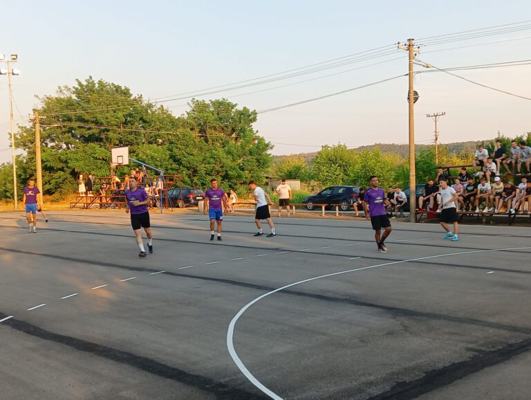 TURNIR U KOSTOLU, KOMI PROM NAJBLIŽI PEHARU