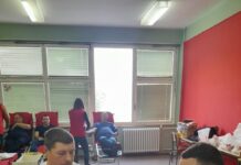 U SREDNJOJ ŠKOLI PRIKUPLJENE 53 JEDINICE KRVI