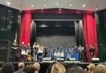 OVACIJE UČESNICIMA KONCERTA „NA JEZIKU MUZIKE“