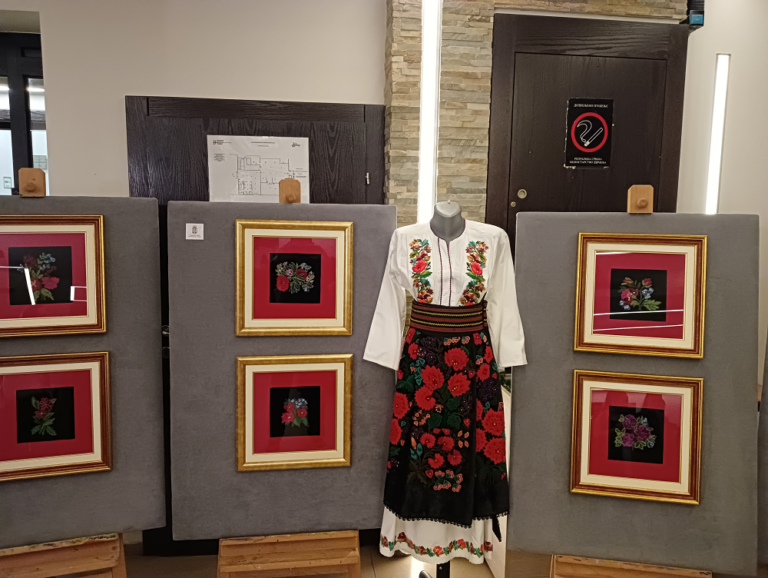 BLAGO ĐERDAPA NA DLANU ČUVA TRADICIJU VEZA