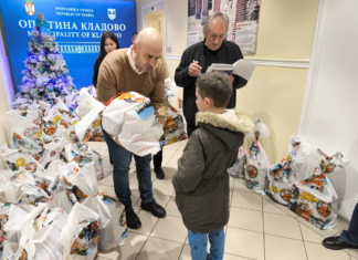 Krov nad glavom za samohrane majke i božićni paketići za mališane