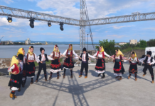 Na letnjoj pozornici u Malom gradu folklornu baštinu promovisalo oko 200 devojčica i dečaka