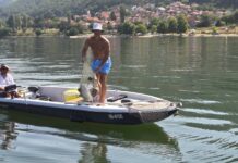 42. Zlatna bućka Đerdapa u Tekiji na vodi 24 čamca